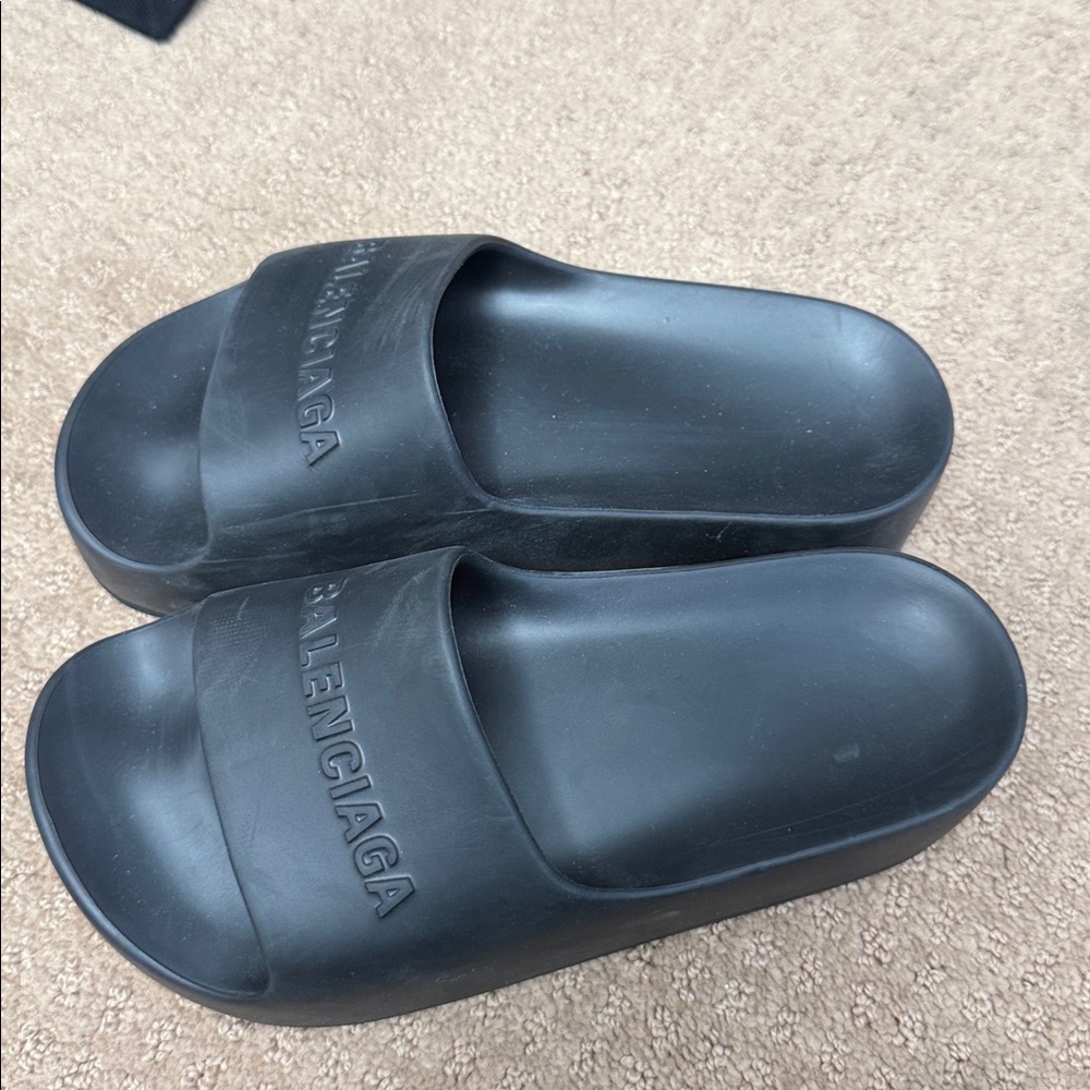 Balenciaga Matte Black Slides - Picture 6 of 7